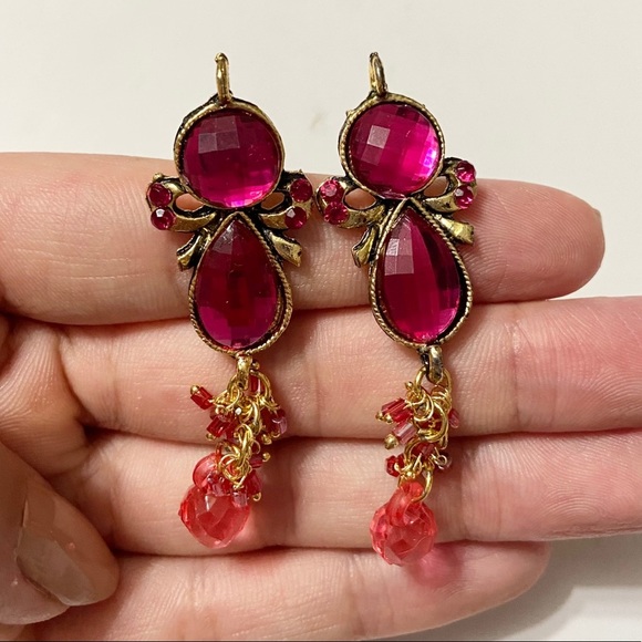 💞 Antique Gold Finished Pink Stone Necklace - Picture 3 of 4